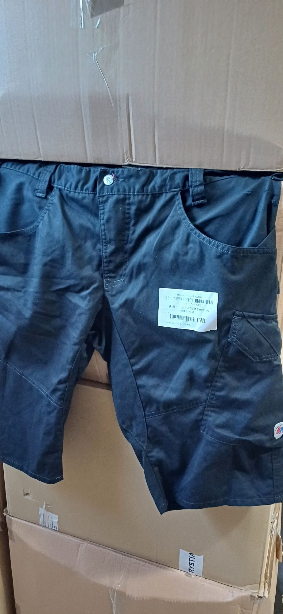Salopete, pantaloni de lucru, bluze de salopetă, tricouri, halate etc