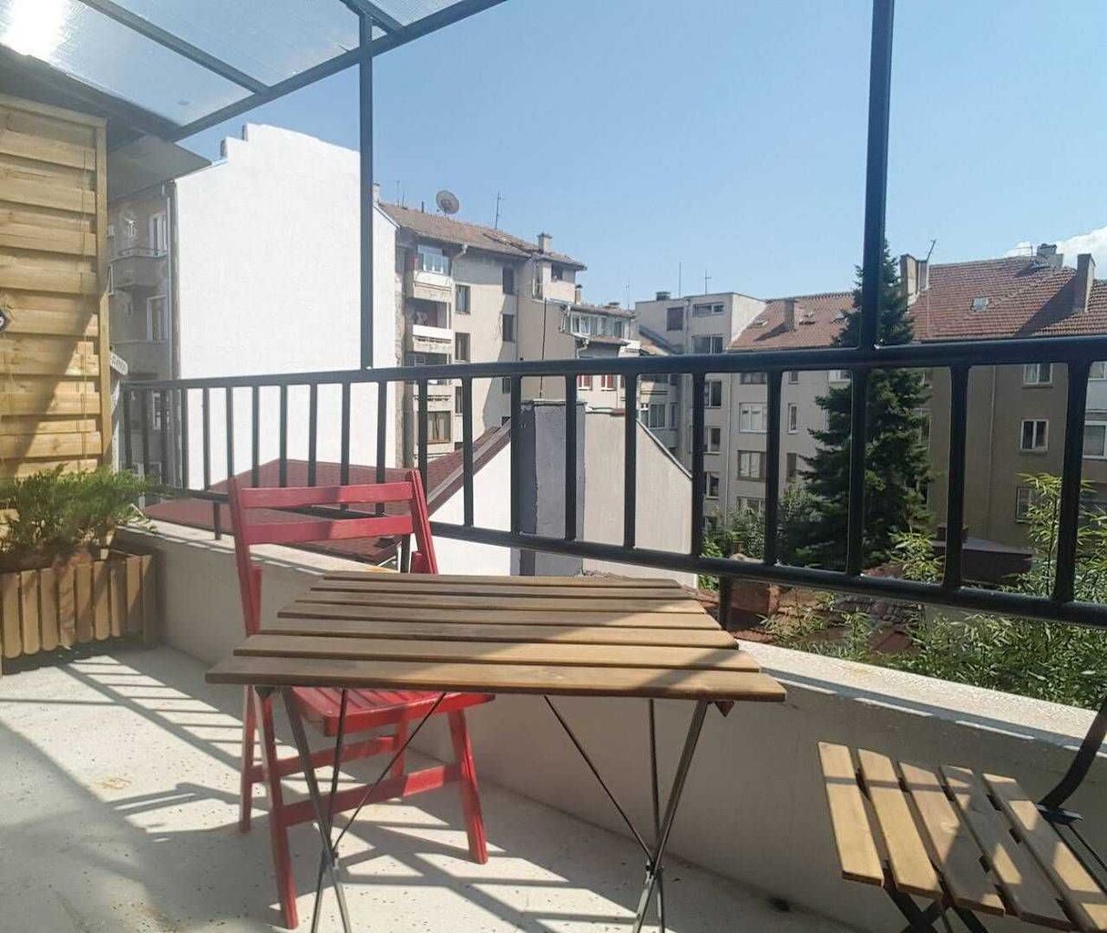 Дава се под наем Едностаен апартамент в София, Център - 40 кв.м за 600 € - Снимка #1