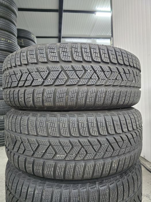 4 Броя 215/55/17 Pirelli 7,2mm