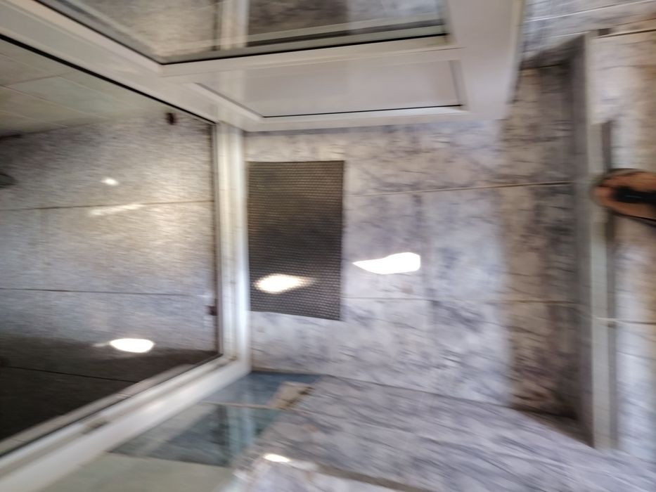 Vând combina frigorifica Artic defecta.