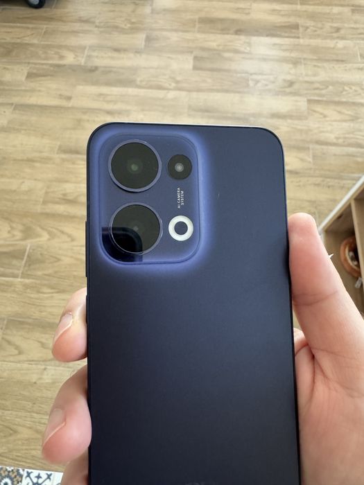 OPPO Reno 13 5G – stare excelentă, factura , garantie 24 luni