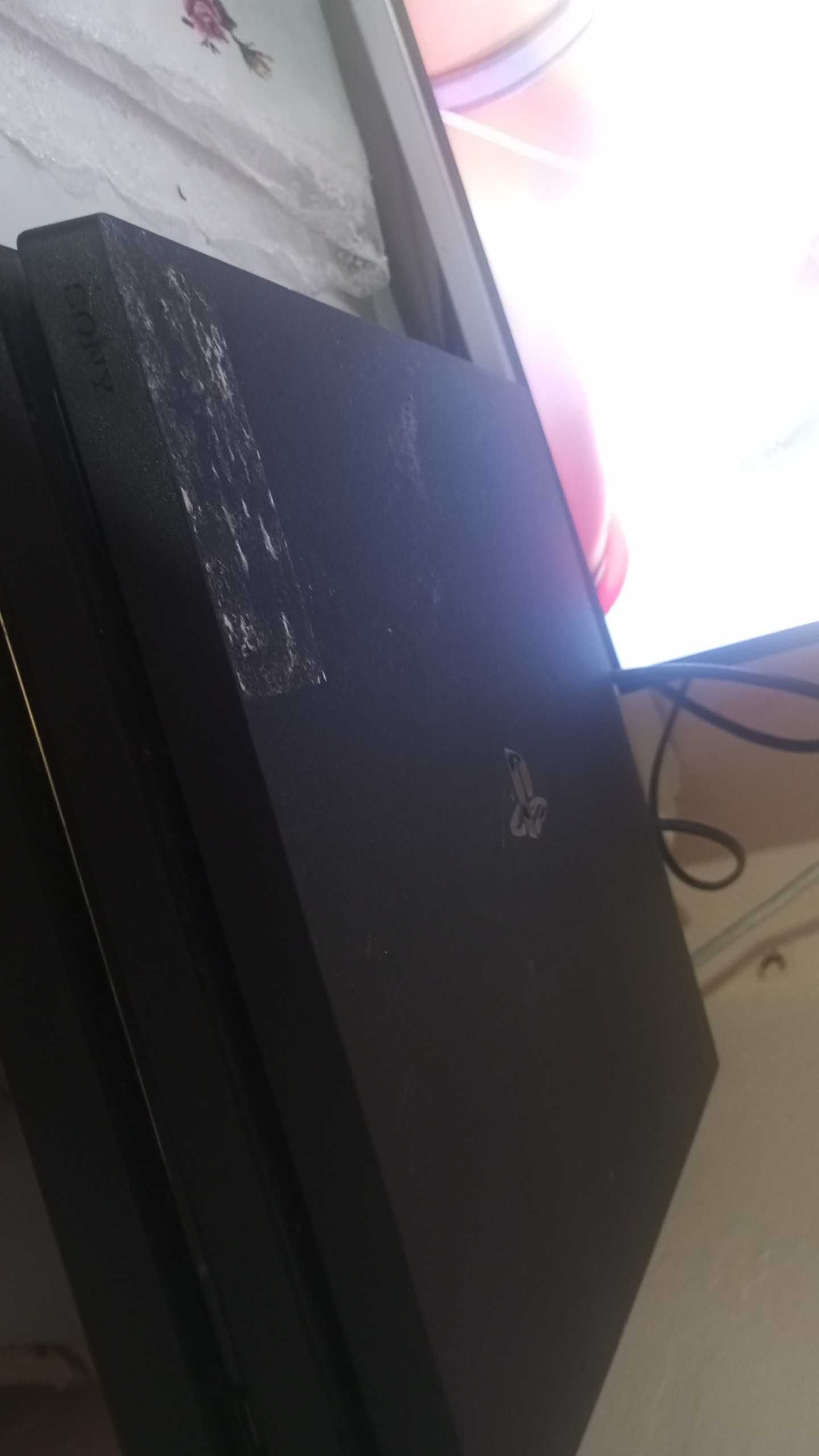 PS4 PRO , 1T memorie și două manete ‼️