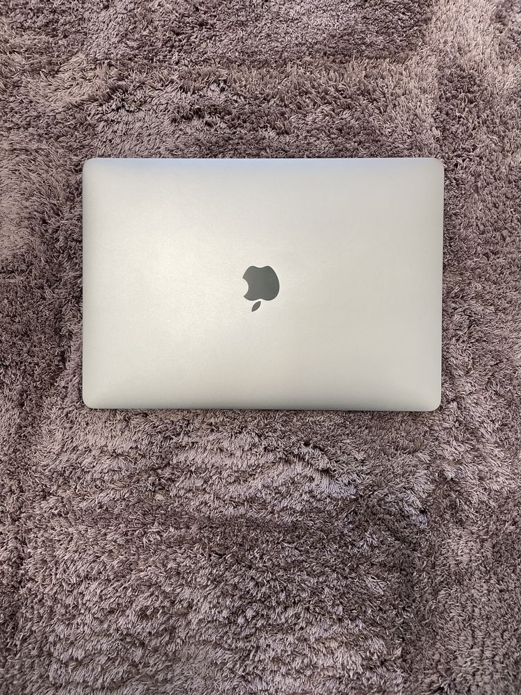 Apple Macbook pro m2