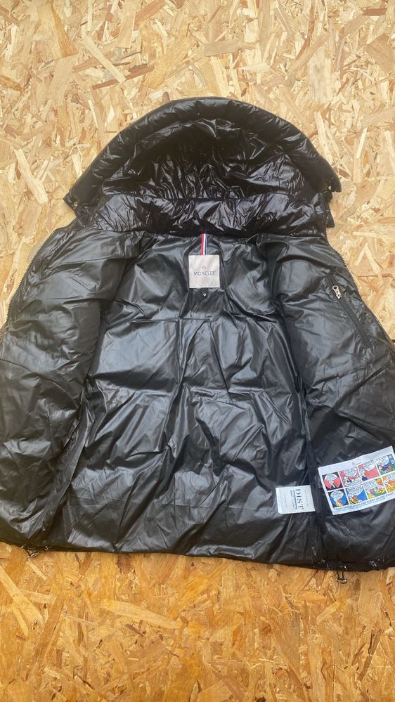 Moncler Яке.