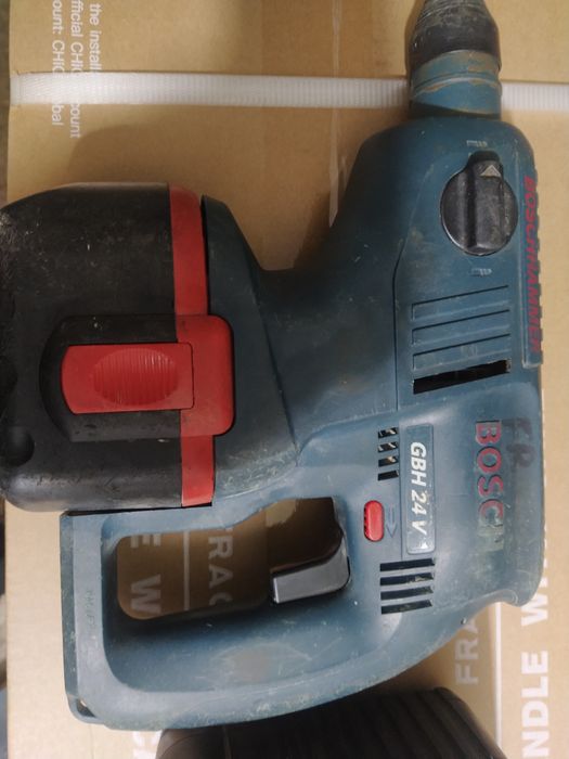 Перфоратор BOSCH 24 V