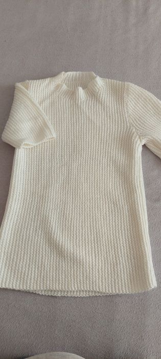 Пуловери ръчно изплетени