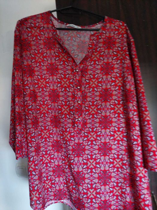 Bluza NOUA, cu eticheta, marimea 50-54