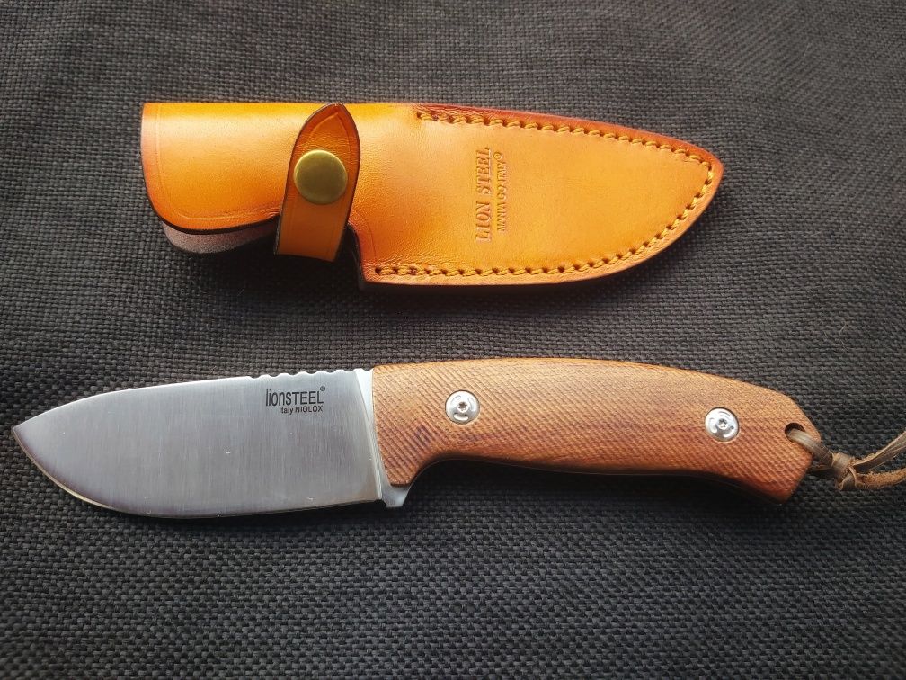 Италиански ловен нож LION STEEL,M3 ST Wood Santos,кожена кания,LN407