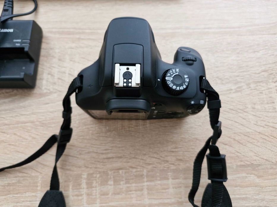 Фотоапарат Canon eos 4000D