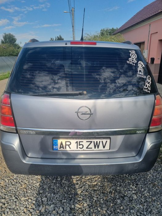 Opel zanfira 2005
