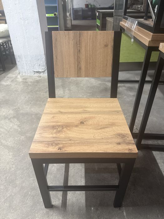 Продам стол и стулья