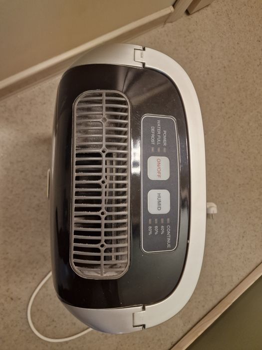 Влагоабсорбатор с компресор TWE YL- 2110AP, с капацитет 10л/ден