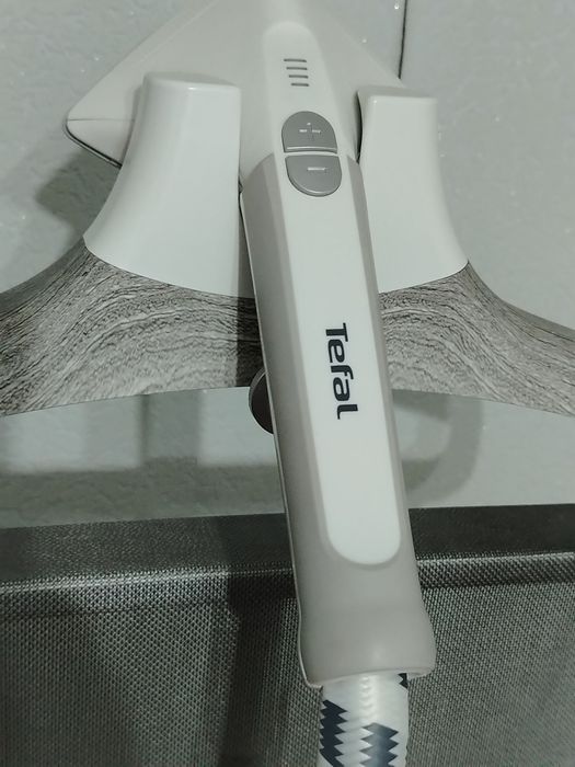 Отпариватель Tefal новый