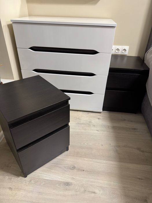 Гардероб, скрин и нощни шкафчета