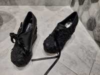 Дамски  обувки на платформа