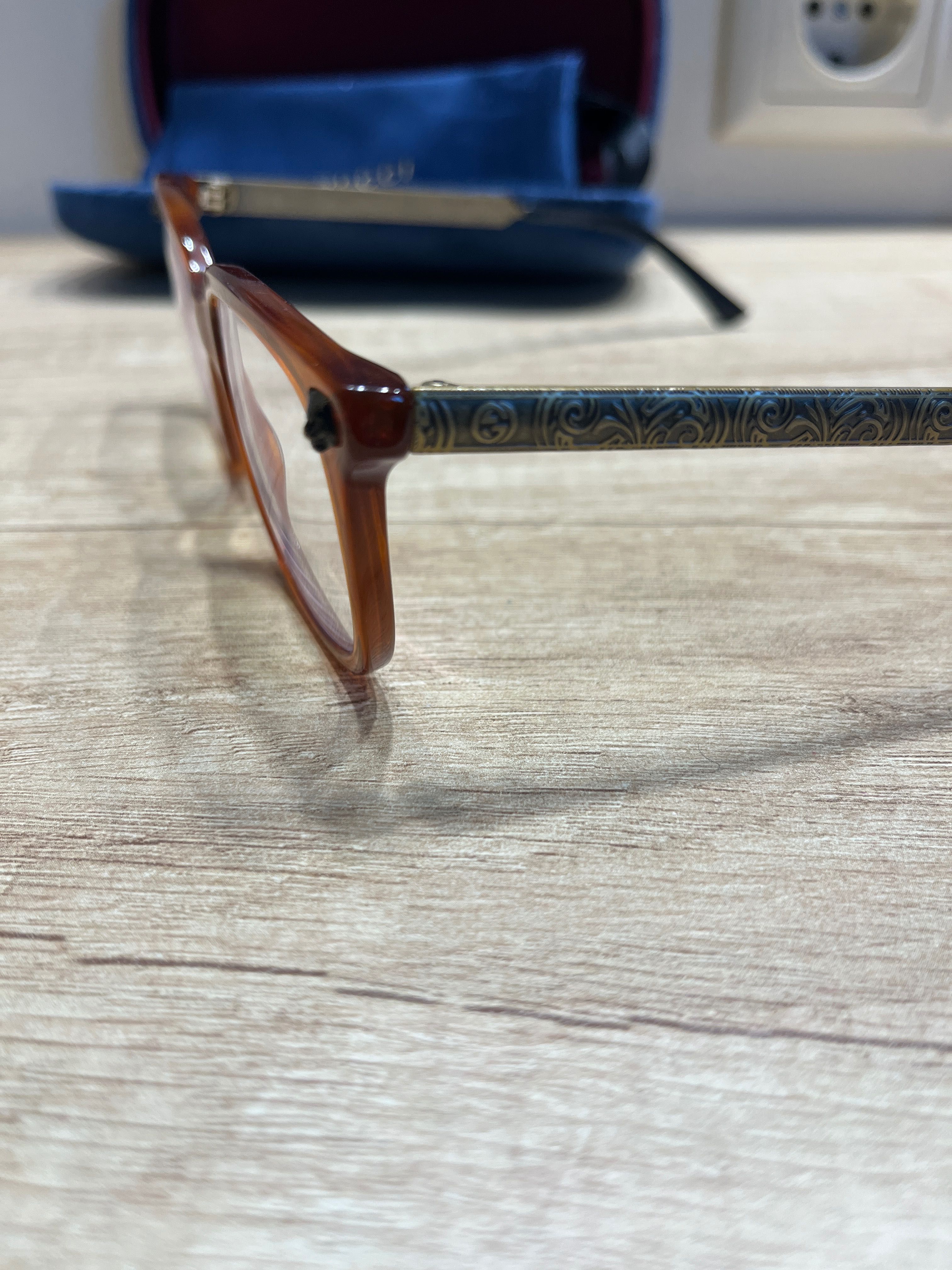 Gucci 100% автентични  диоптрични очила/ рамки , безупречни