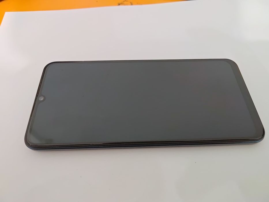 Vivo V23e и монитор BenQ ET-0023-NA