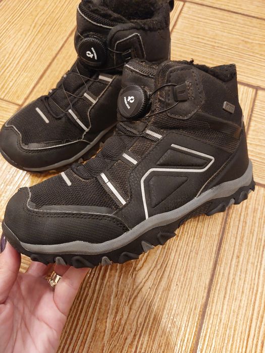 Ghete mărime 34. Impermeabile