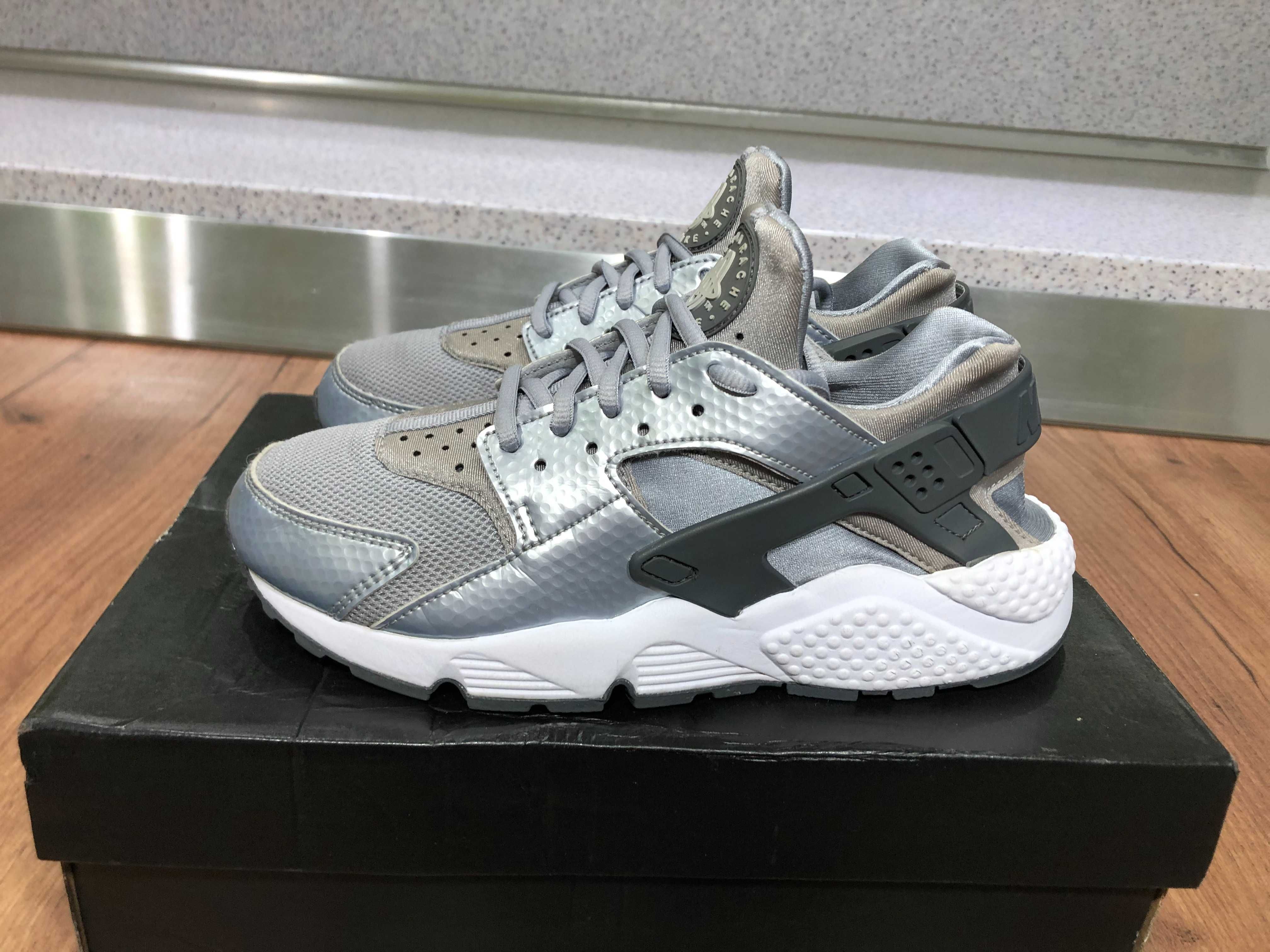 ОРИГИНАЛНИ *** Nike Air Huarache Run /  " Silver Dark Grey White "