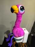 Flamingo roz cu WC si sunete