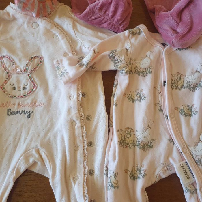 Бебешки дрехи запазени по 1 лв маркови