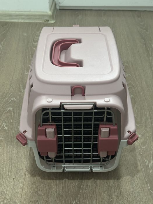 Продам Переноска для кошек и щенок