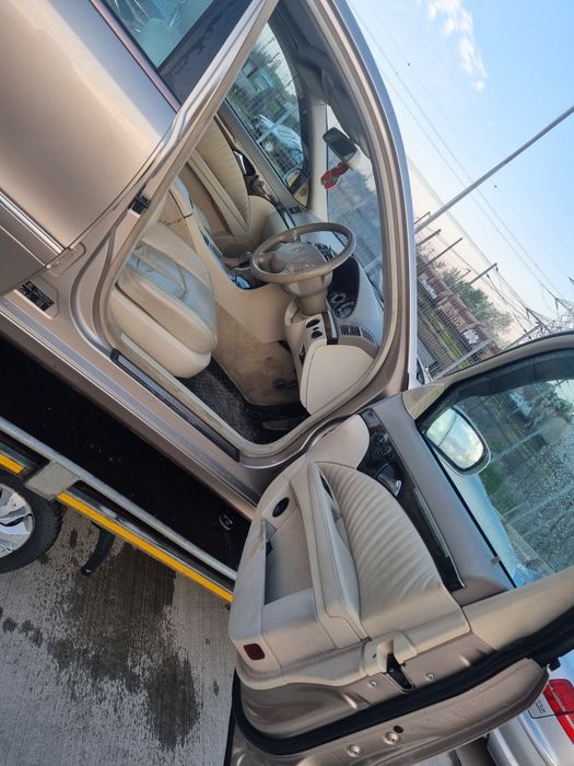 dezmembrez  Mercedes Benz E 320