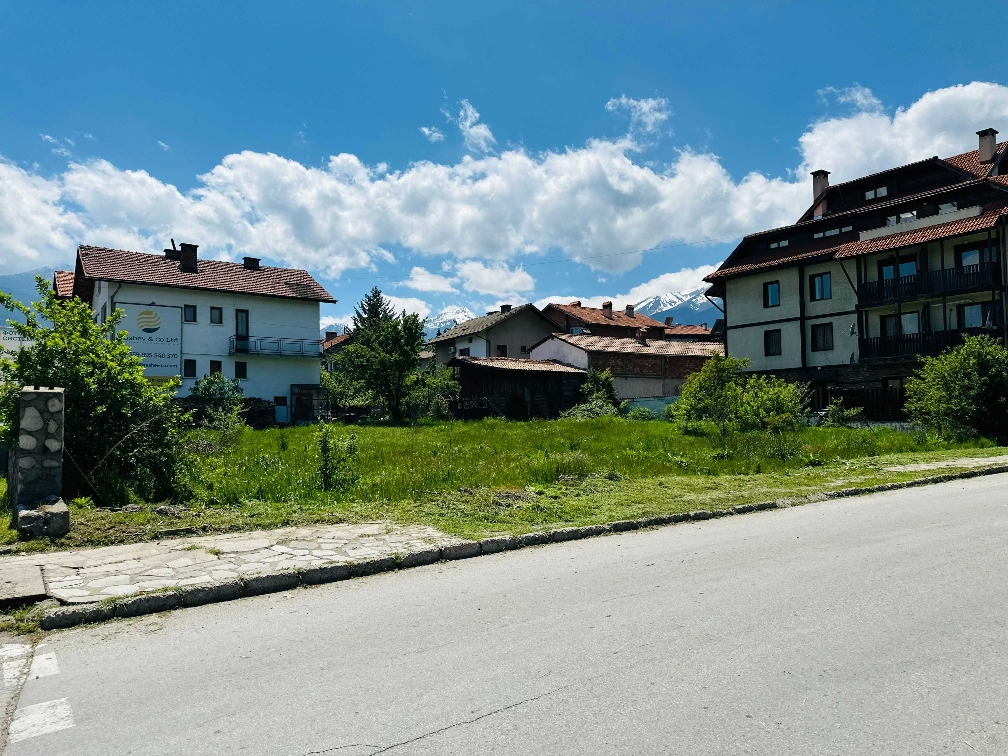 Парцел в регулация на входа на Банско – 940 кв.м.