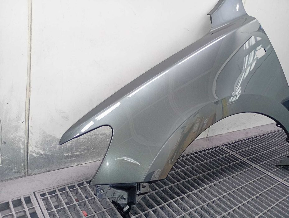 Aripa Fata Stanga Hyundai Santa-Fe 2005-2009 (2J (Gri Inchis))