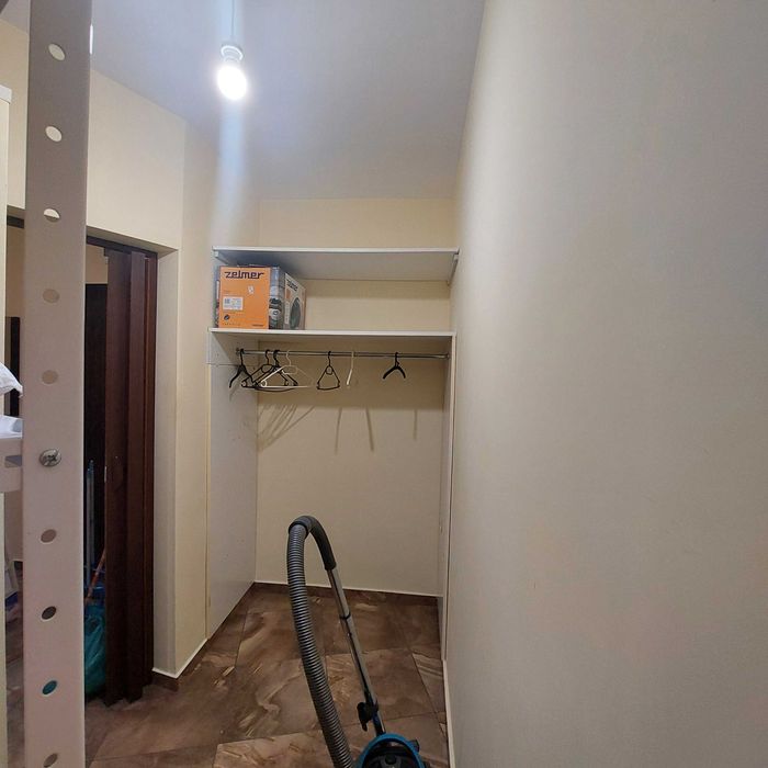 Дава се под наем Двустаен апартамент в София, Младост 4 - 79 кв.м за 700 € - Снимка #17