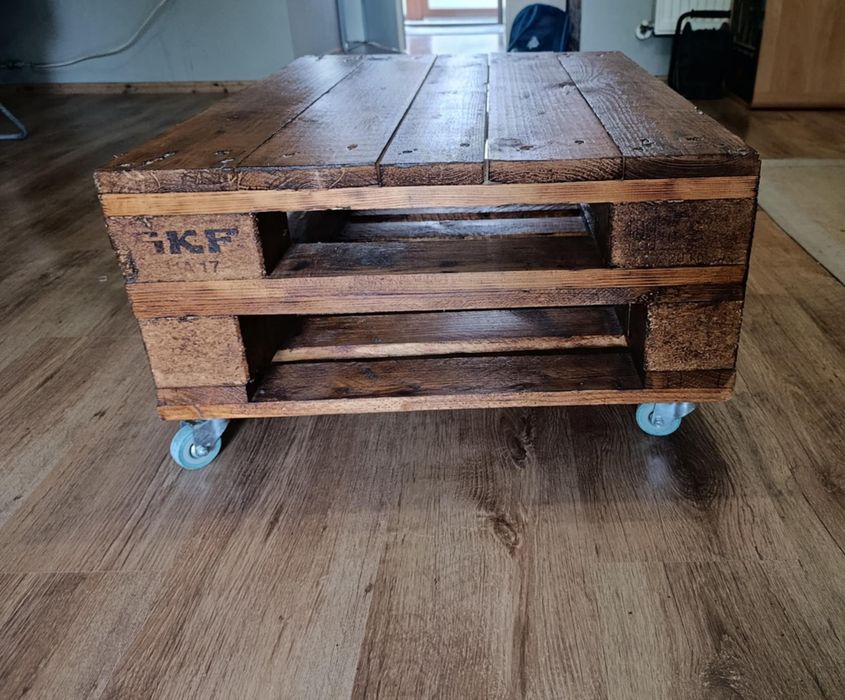 Vând măsuță de cafea