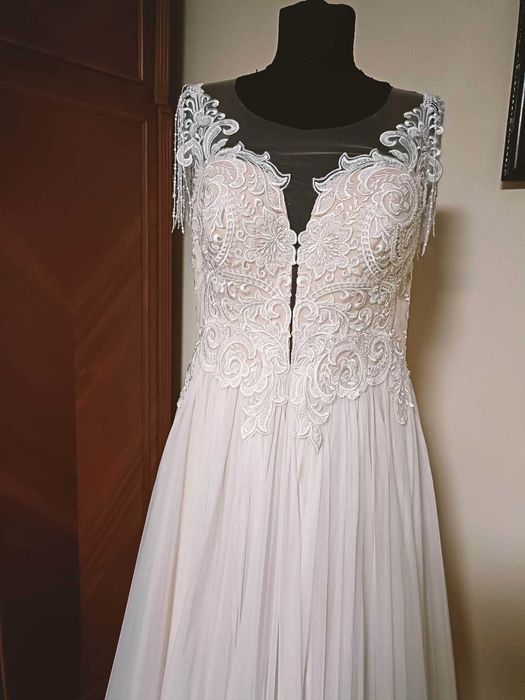 Vând rochie de mireasă nefolosită - salon Bianca