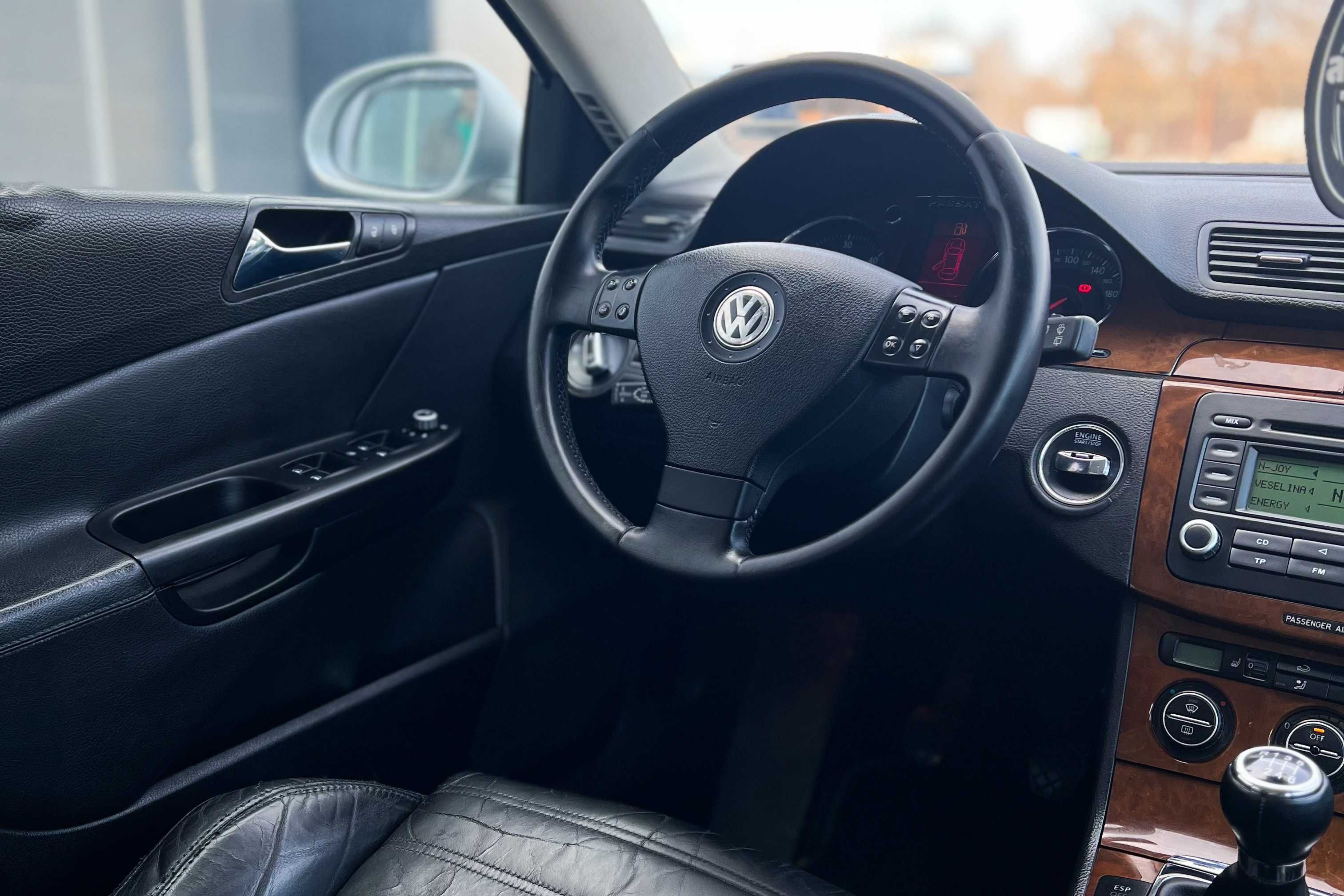 VW Passat 2.0 TDI Highline 140 к.с.,  КОЖА 2006 г