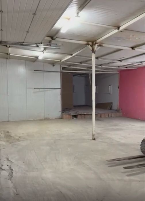 Hala 300 mp2+Curte Betonata 800 mp2