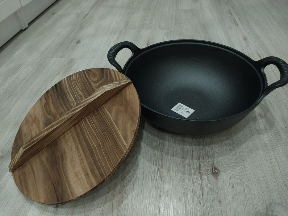 Продам чугунный казан. Новый.