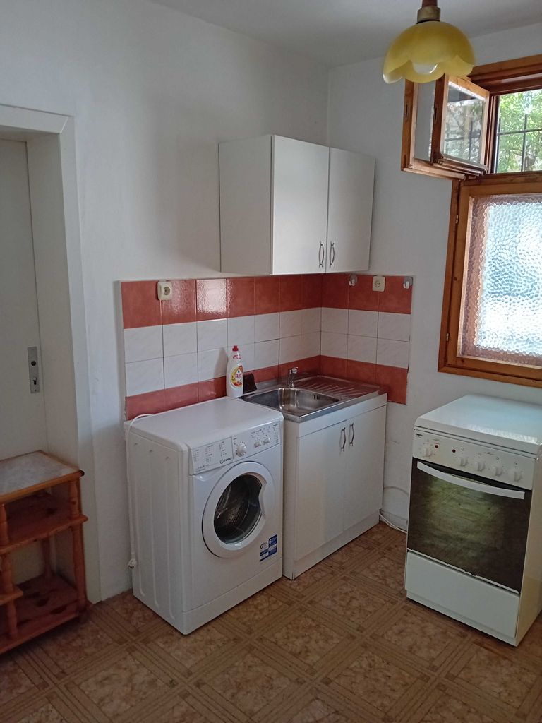 Дава се под наем Етаж от къща в Пловдив, Кючук Париж - 50 кв.м за 250 € - Снимка #3