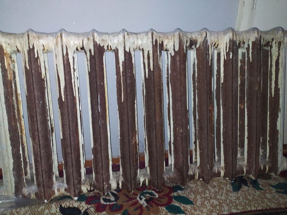 Chugun batareya sotiladi