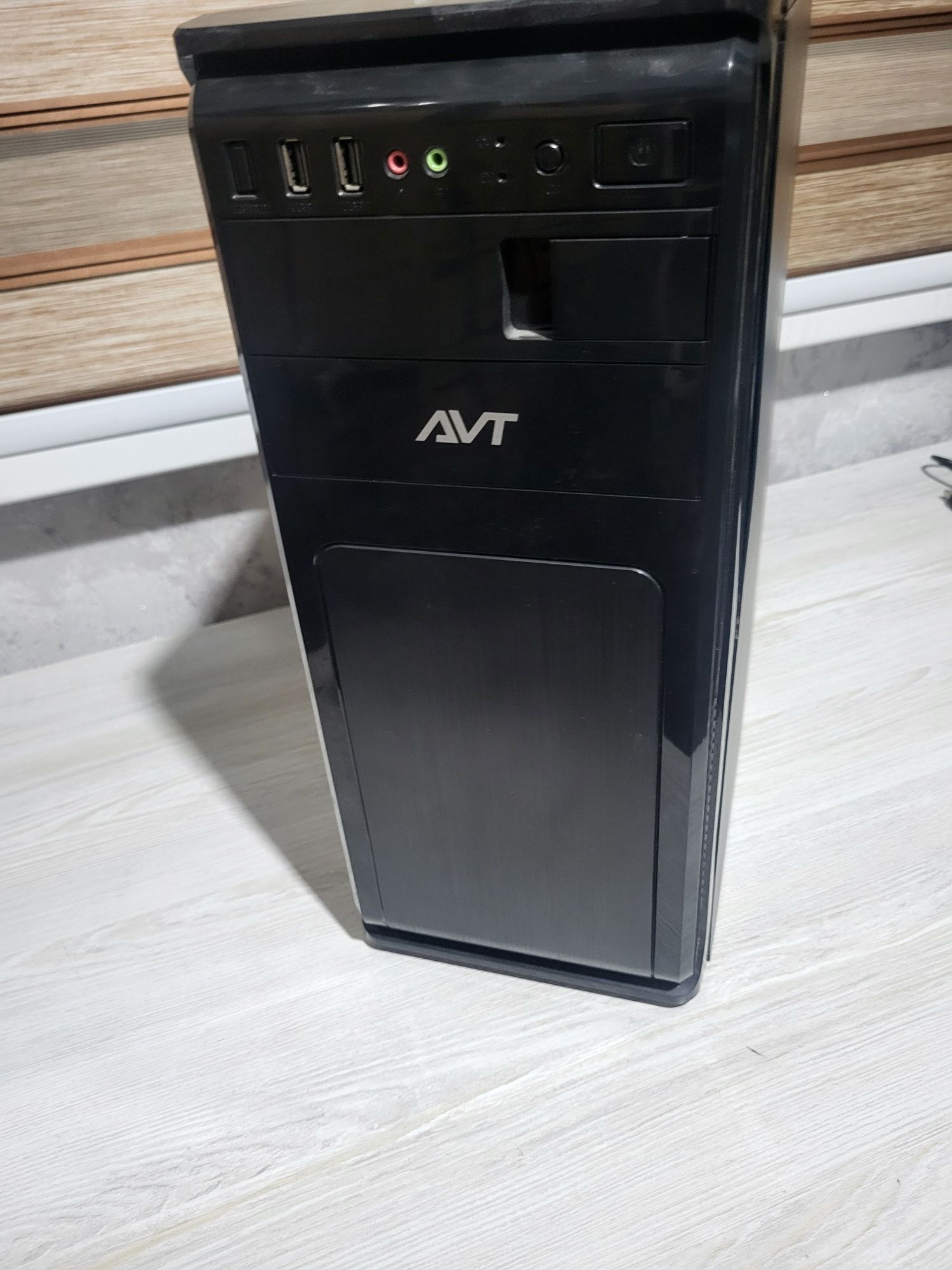 H410 / i3 10105f/8gb/SSD 128GB nvme/блок. Кейс  DDR4, без видеокарты