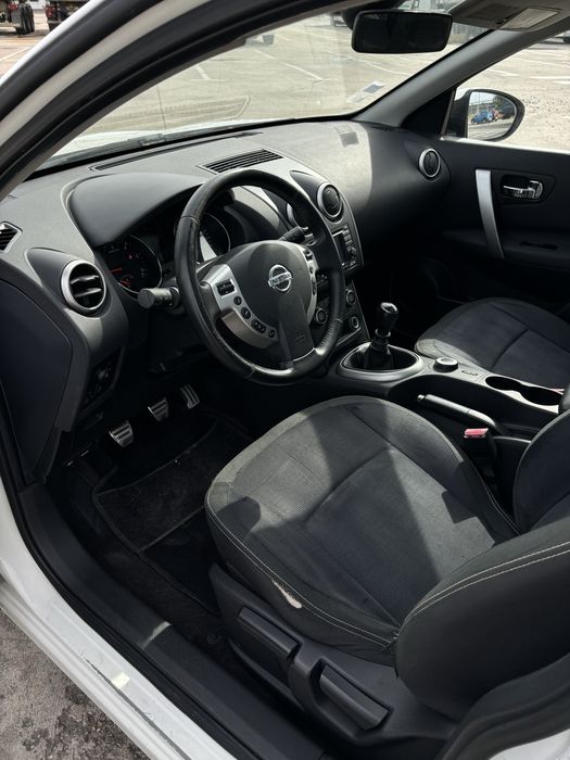 Nissan Qashqai 4X4 +2 7 Locuri 2.0 dCi Panoramic Navigatie 4x4 150 CP