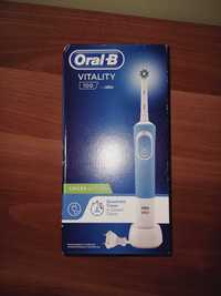 Periuta electrica cu incarcator Oral B