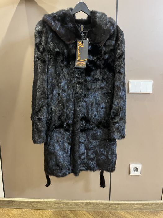 Роскошная шуба, покупали в приданое, новая!