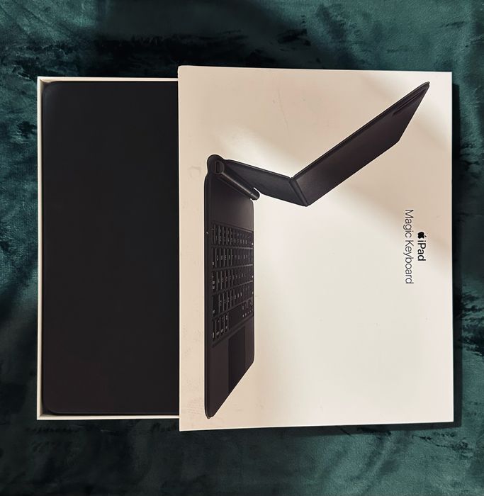 Pachet Apple iPad Pro 11”(Gen4)256Gb + Apple Pencil 2 + Magic Keyboard