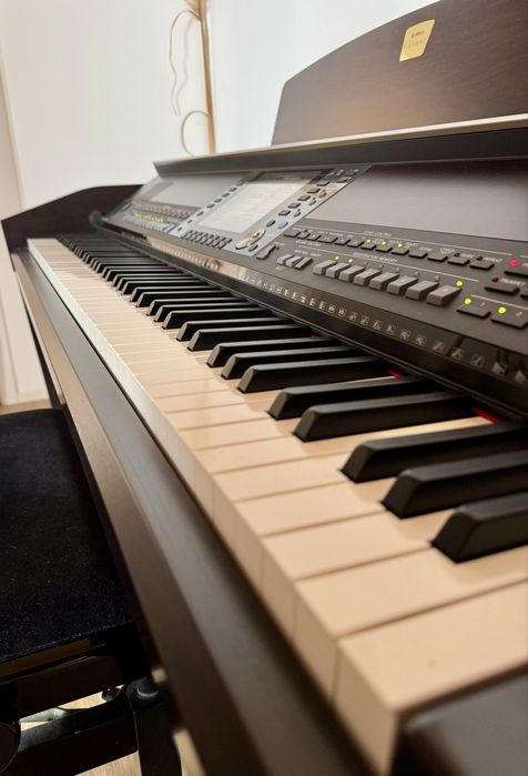 Yamaha Clavinova CVP 505 Pian Electronic