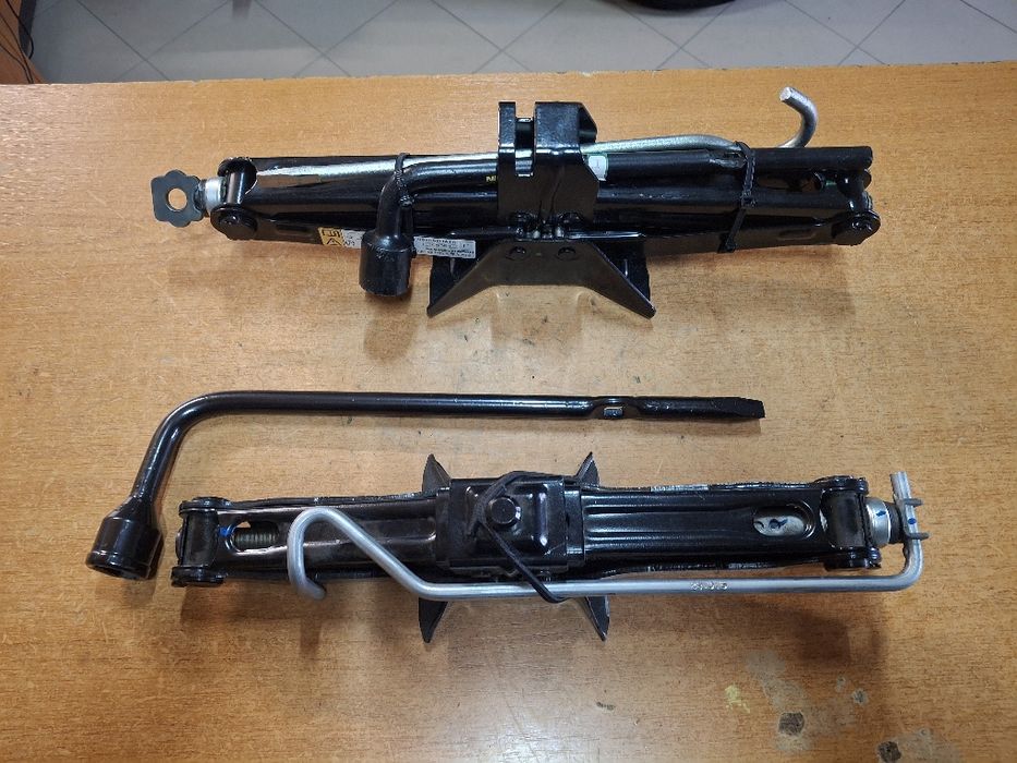 Cric Nissan Qashqai J11 J12 Maserati M145 M156 M157