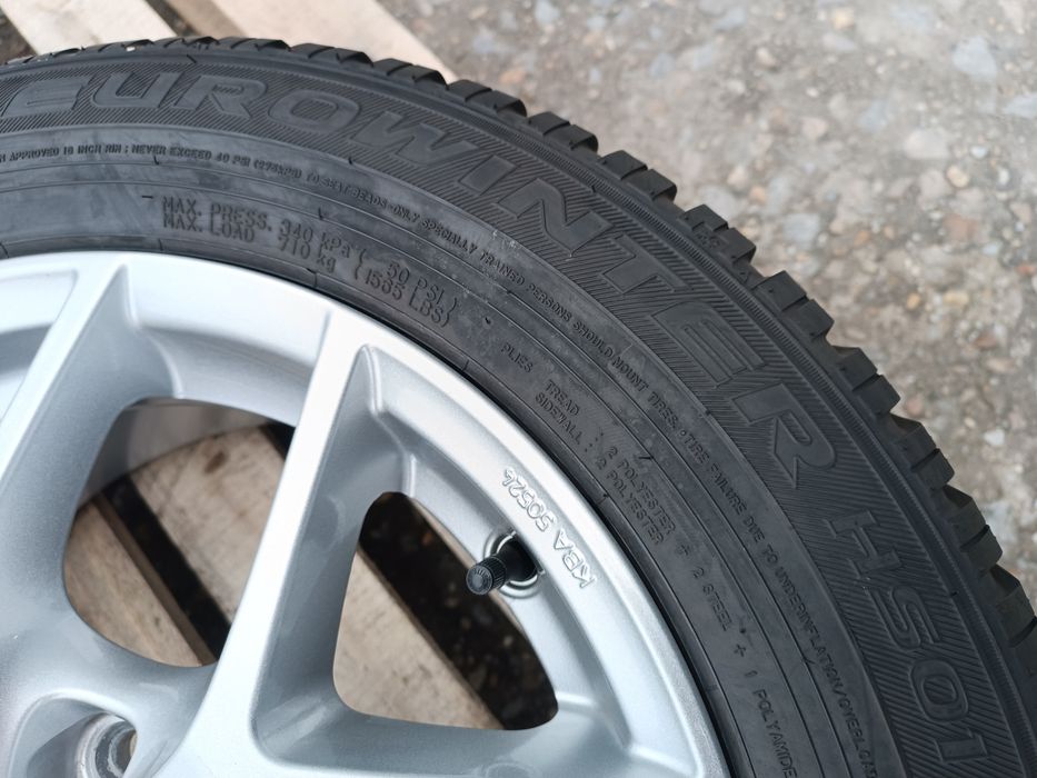 4бр. зимни гуми 205/60/16 Falken