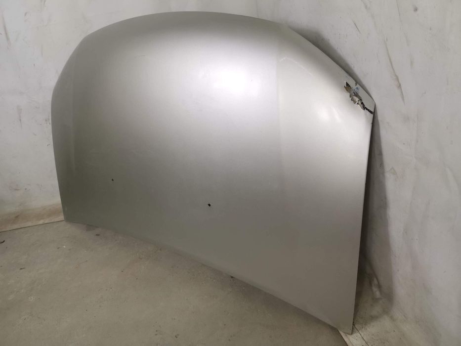 Преден капак Дачия Сандеро 2 / Dacia Sandero 2 [- ] Леко повреден