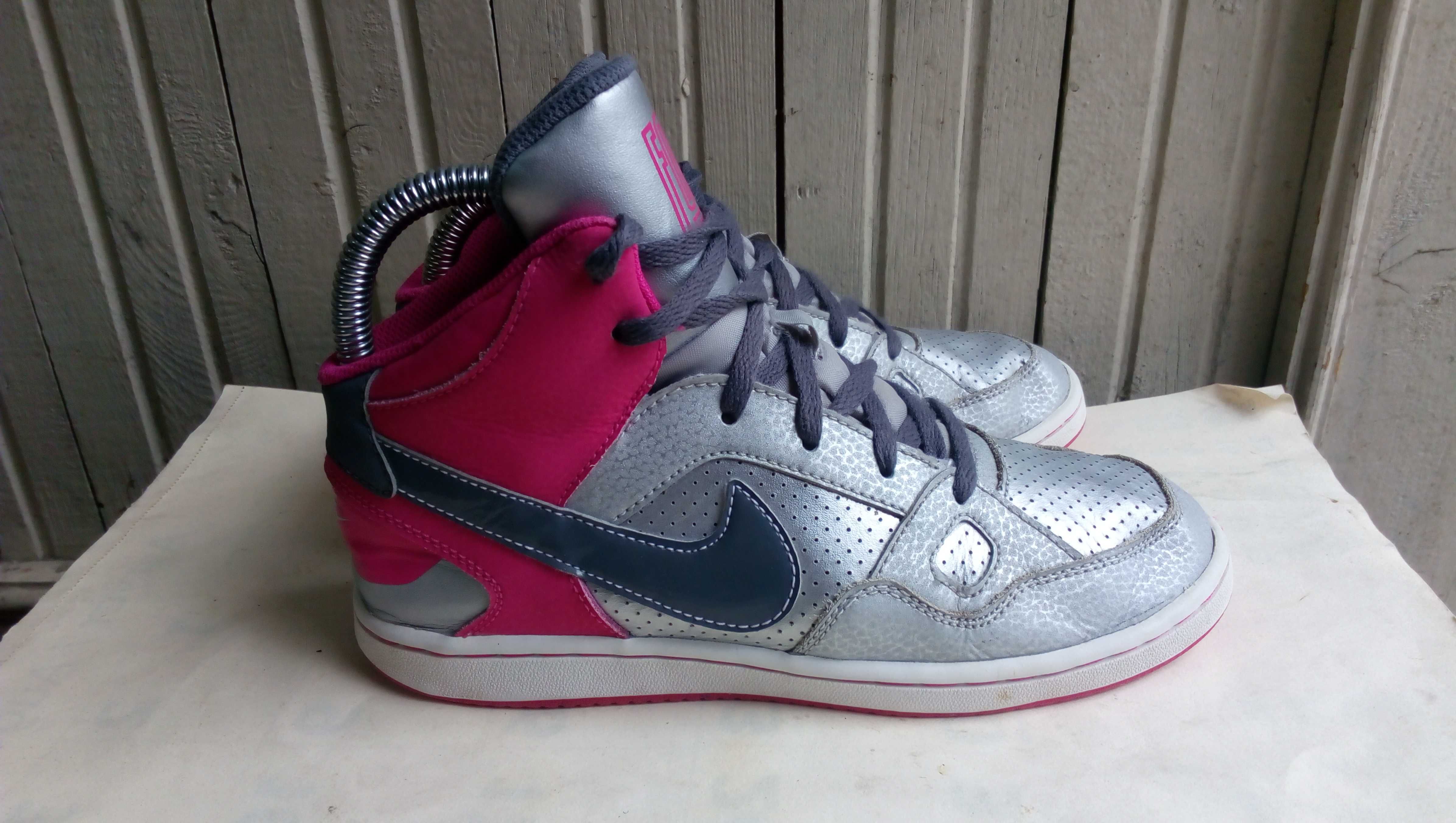 ''Nike Son Of Force Mid''оригинални маратонки 35 номер