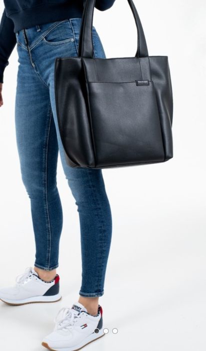 Tom Tailor , Dooney & Bourke , Gianni Chiarini