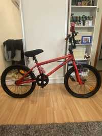 Bicicleta BMX WIPE Roşie