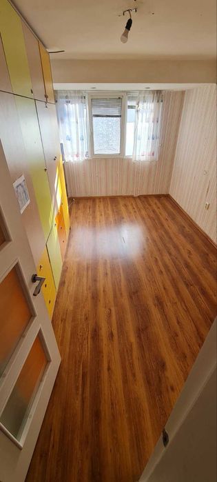 Продава се Тристаен апартамент в Бургас, Възраждане - 75 кв.м за 986 €/кв.м - Снимка #3